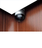 エレベーター内
                                                        ドームカメラ